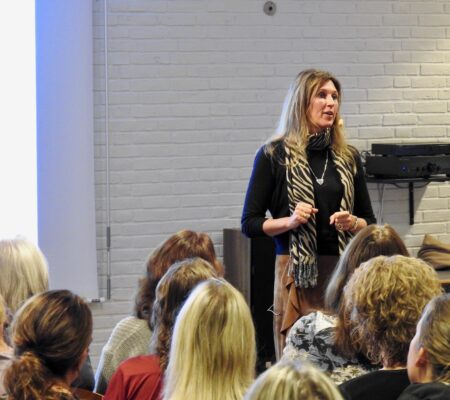 foredForedrag og workshops med stresscoach og forfatter Lisbeth Fruensgaard